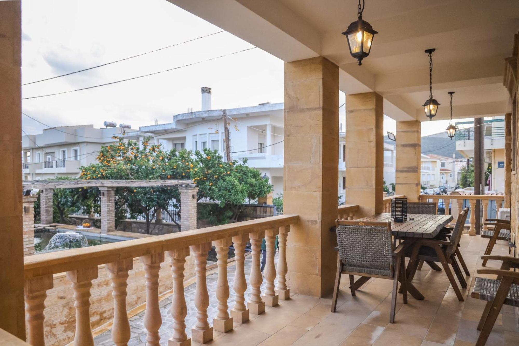 Archontiko Frideriki Luxury Apartments Chios Town Ngoại thất bức ảnh