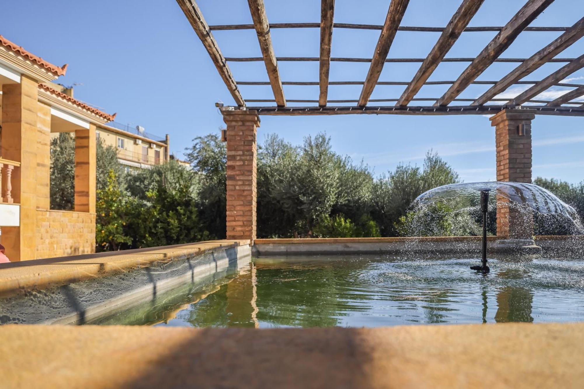 Archontiko Frideriki Luxury Apartments Chios Town Ngoại thất bức ảnh