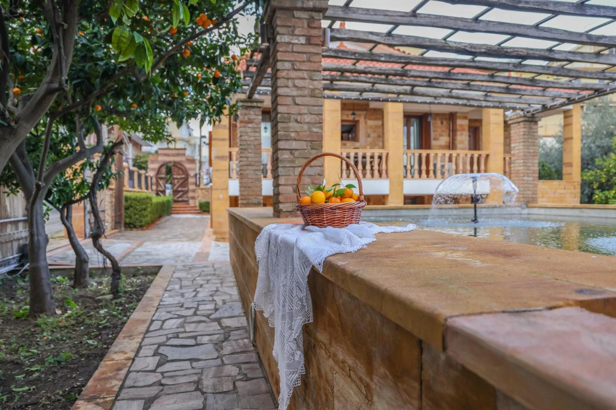 Archontiko Frideriki Luxury Apartments Chios Town Ngoại thất bức ảnh